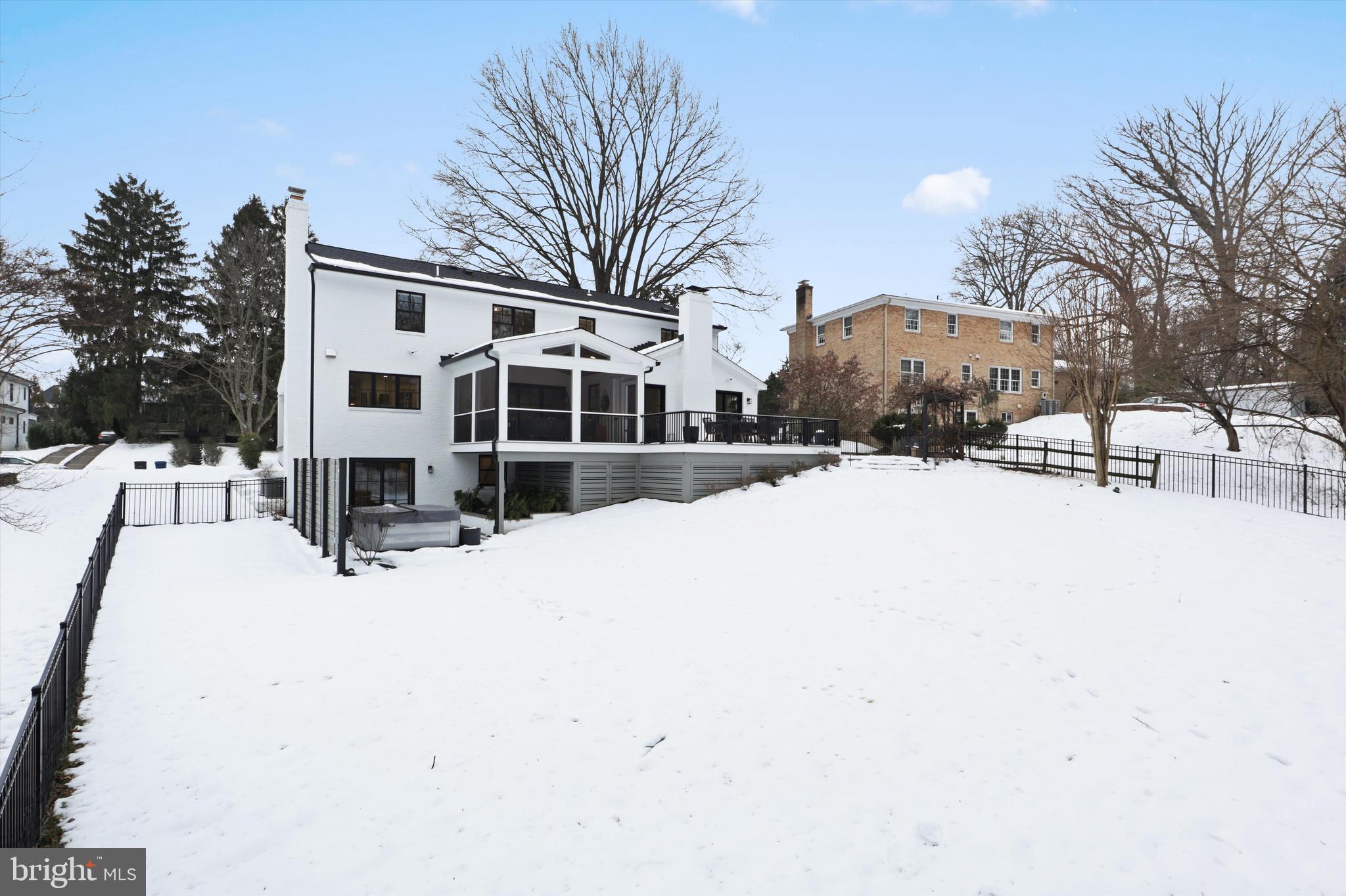 CHESTERBROOK WOODS - Residential