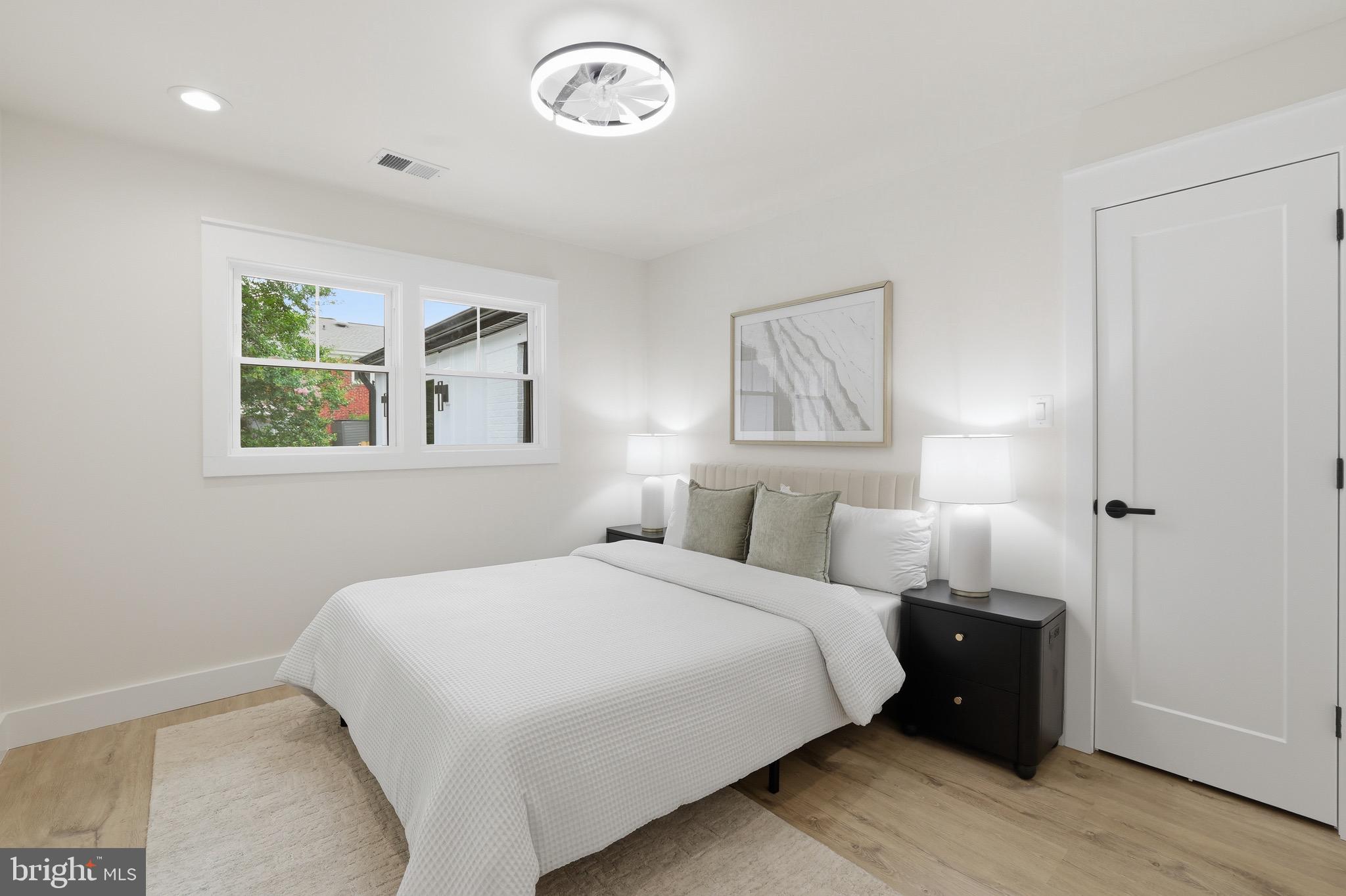BOULEVARD MANOR - Residential