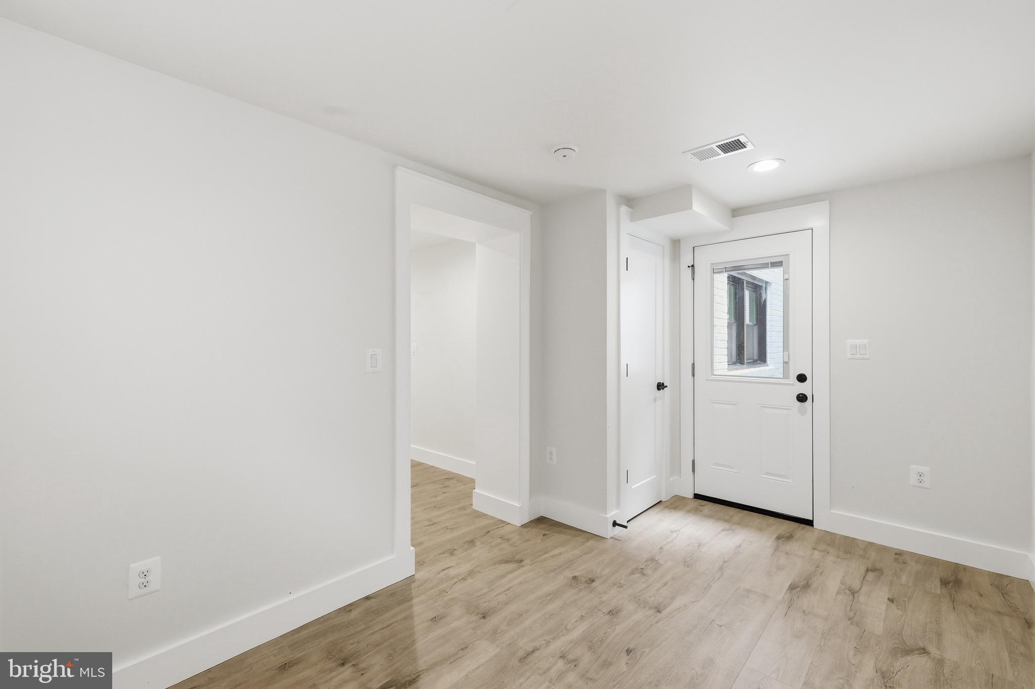 BOULEVARD MANOR - Residential