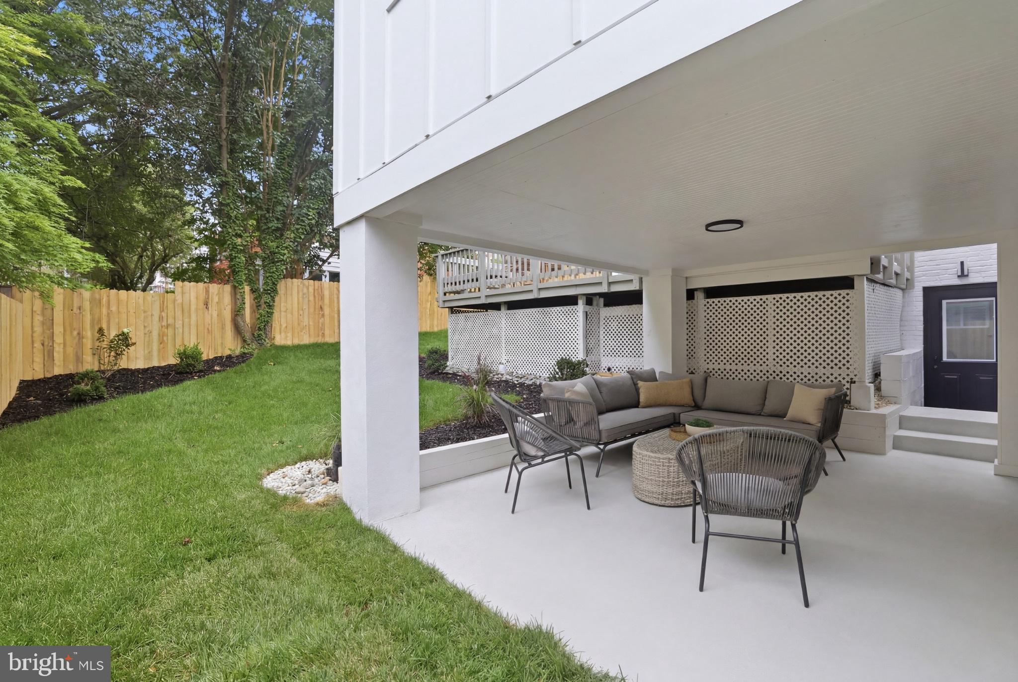BOULEVARD MANOR - Residential