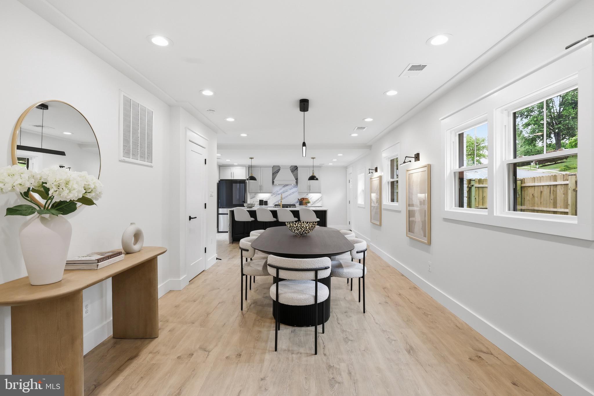BOULEVARD MANOR - Residential