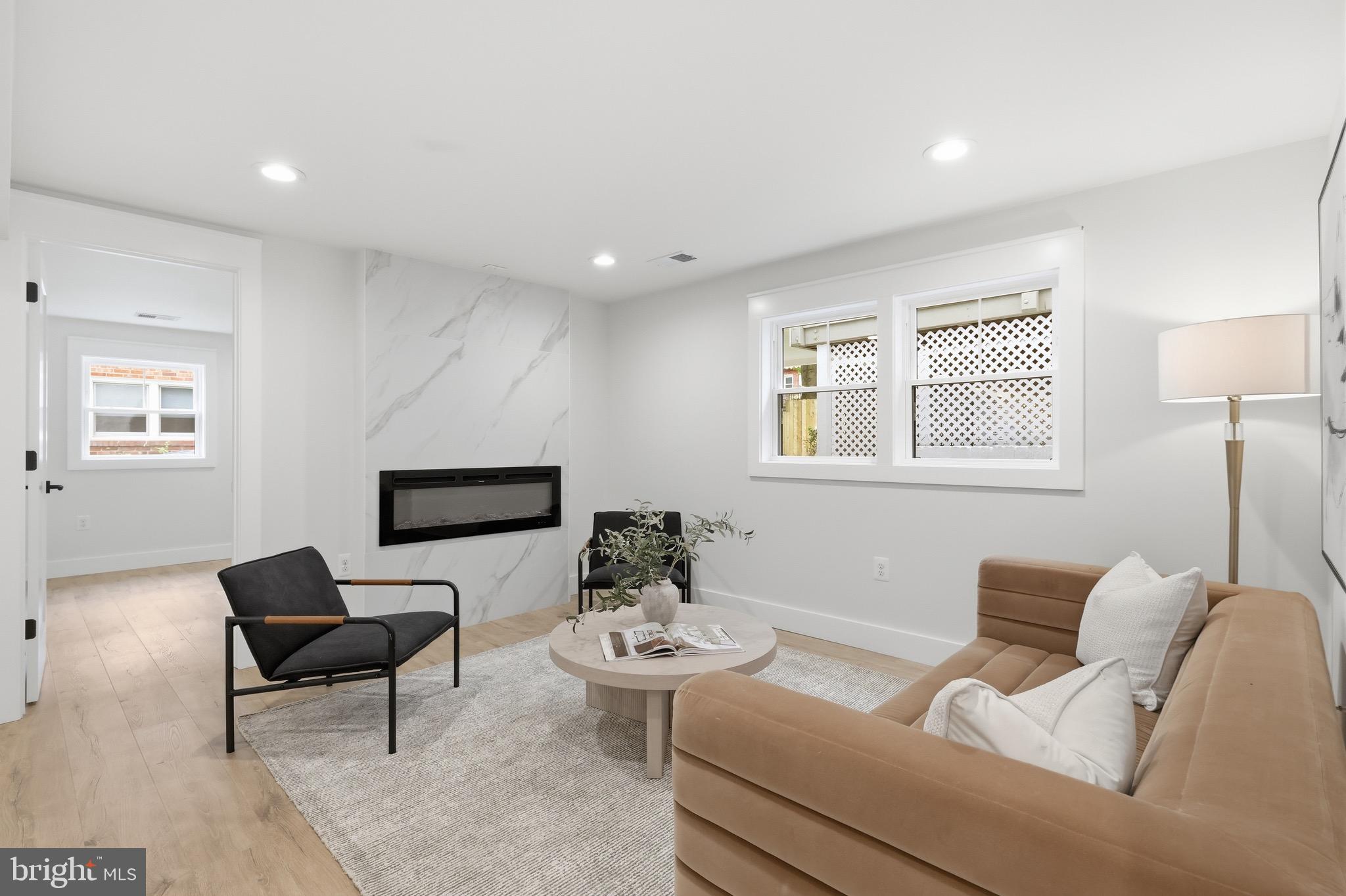 BOULEVARD MANOR - Residential