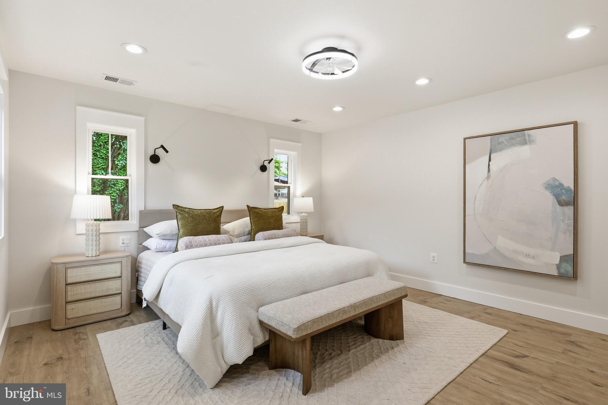 BOULEVARD MANOR - Residential