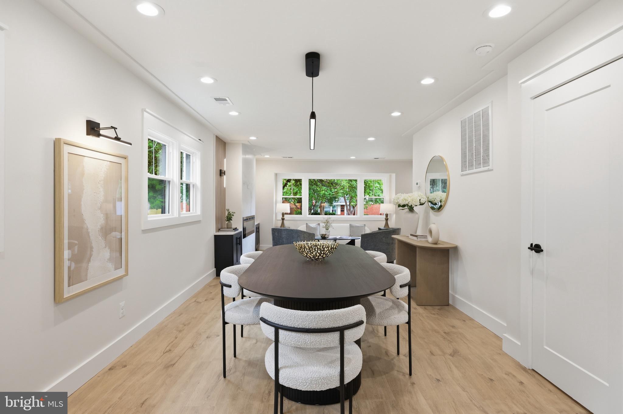 BOULEVARD MANOR - Residential
