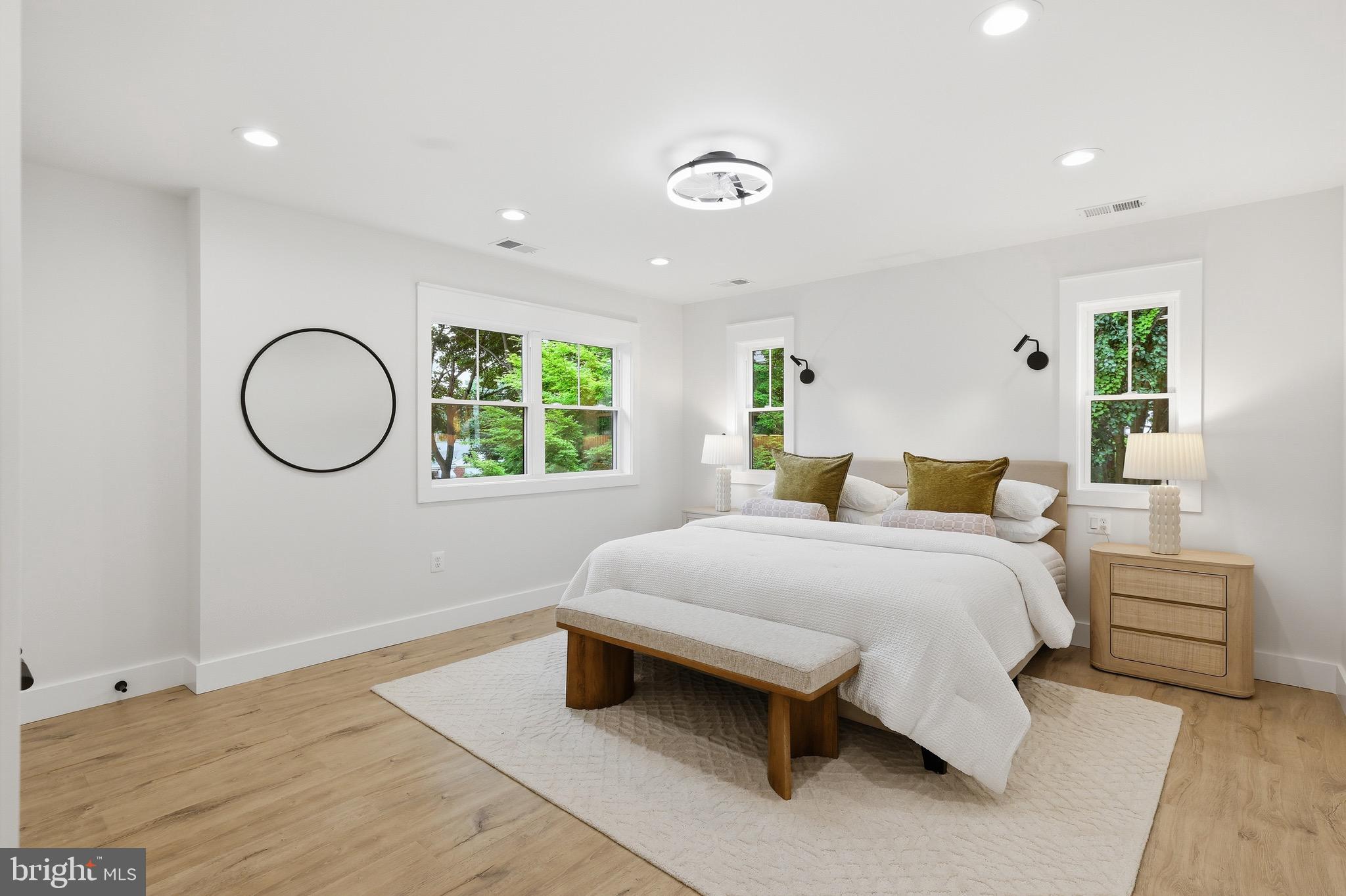 BOULEVARD MANOR - Residential