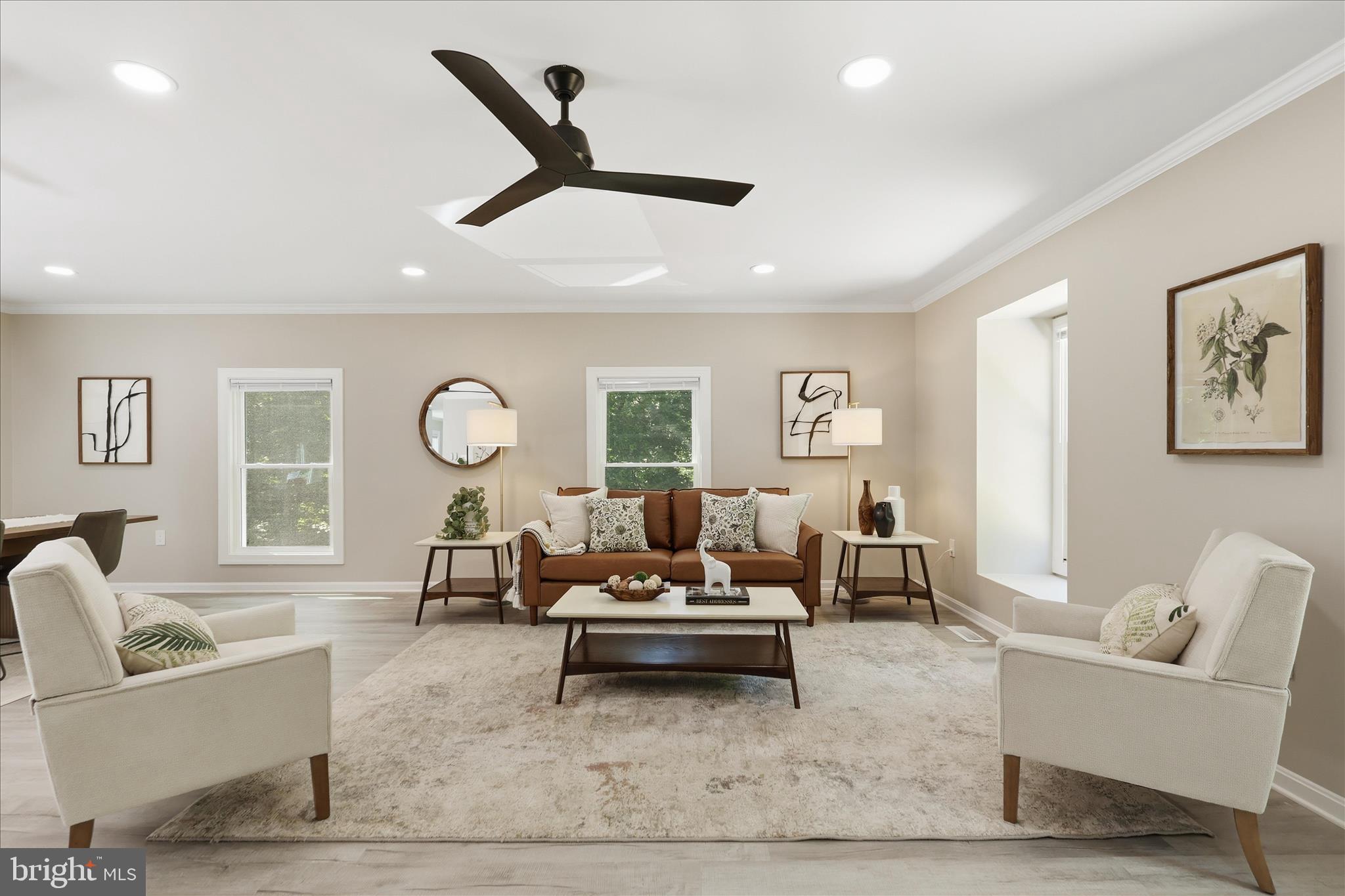 AVON CREST - Residential