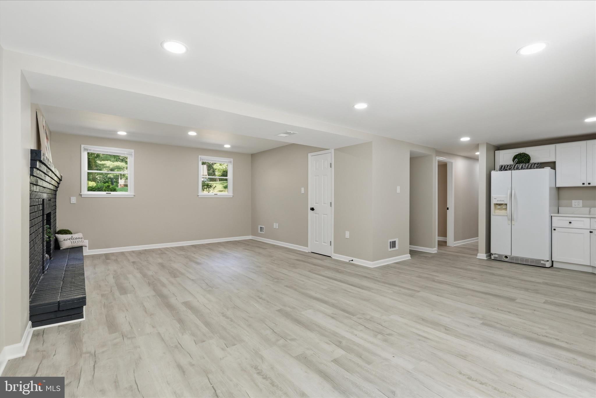 AVON CREST - Residential