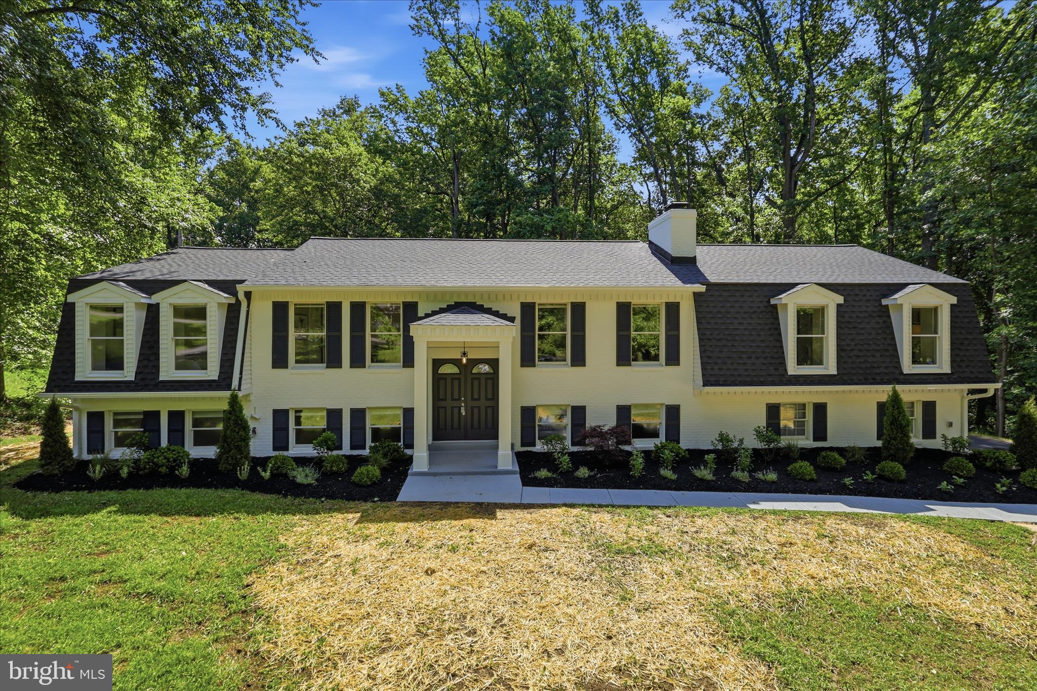 AVON CREST - Residential