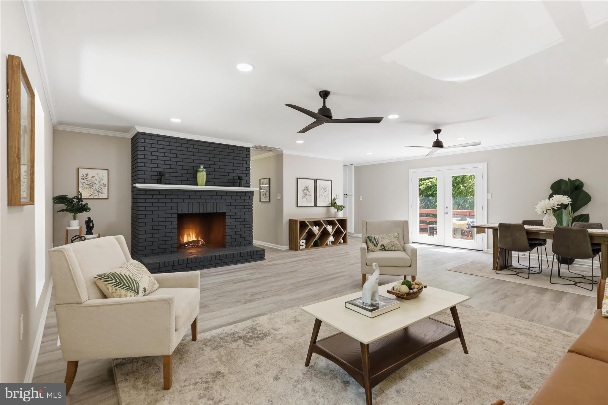 AVON CREST - Residential