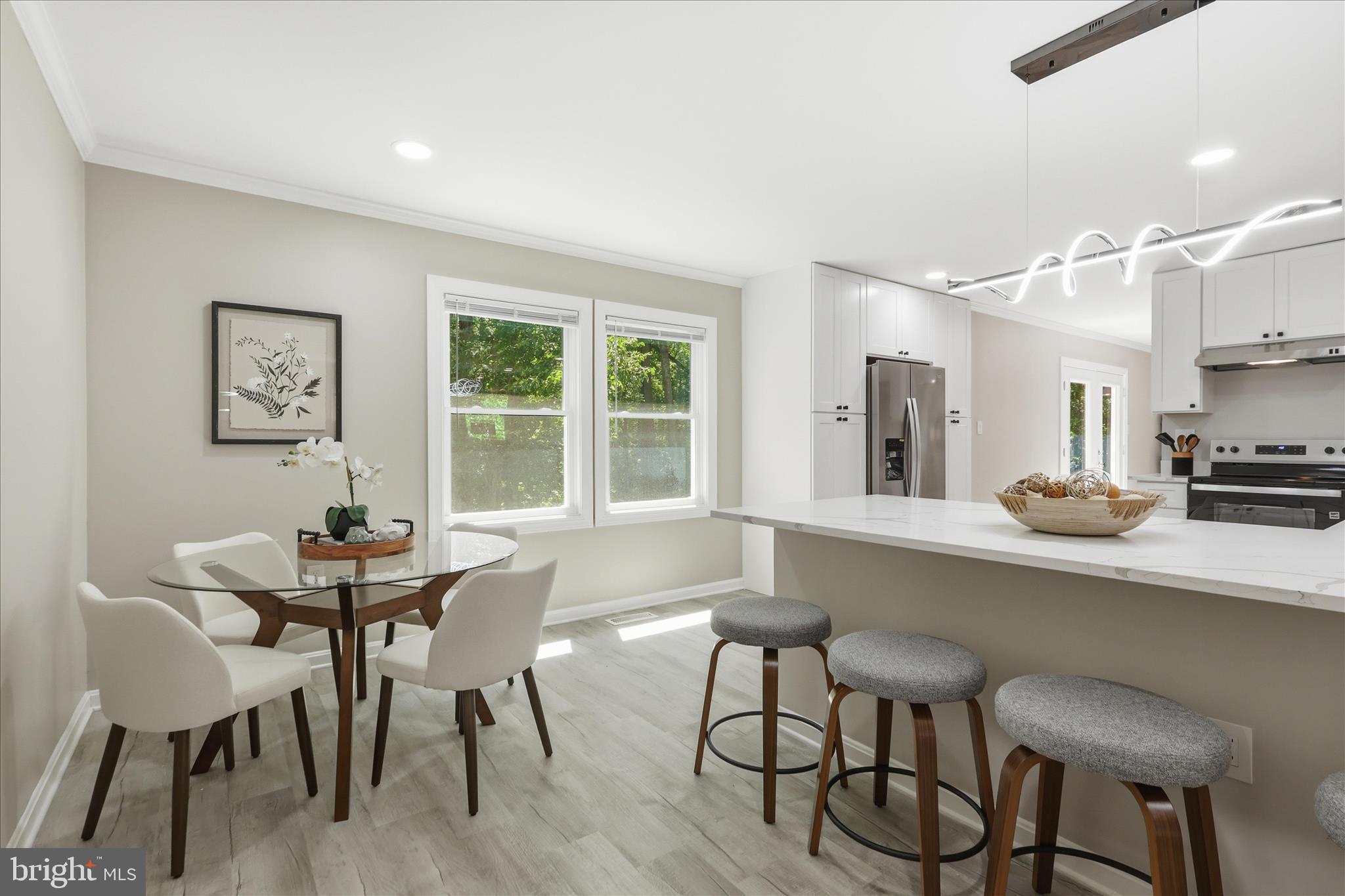AVON CREST - Residential