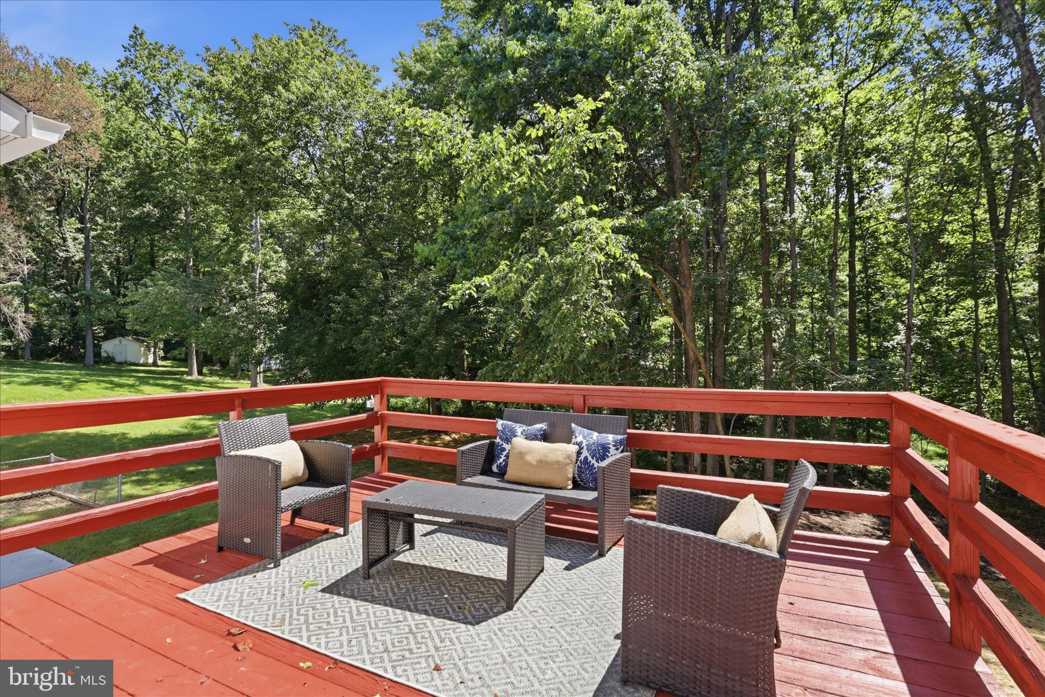AVON CREST - Residential