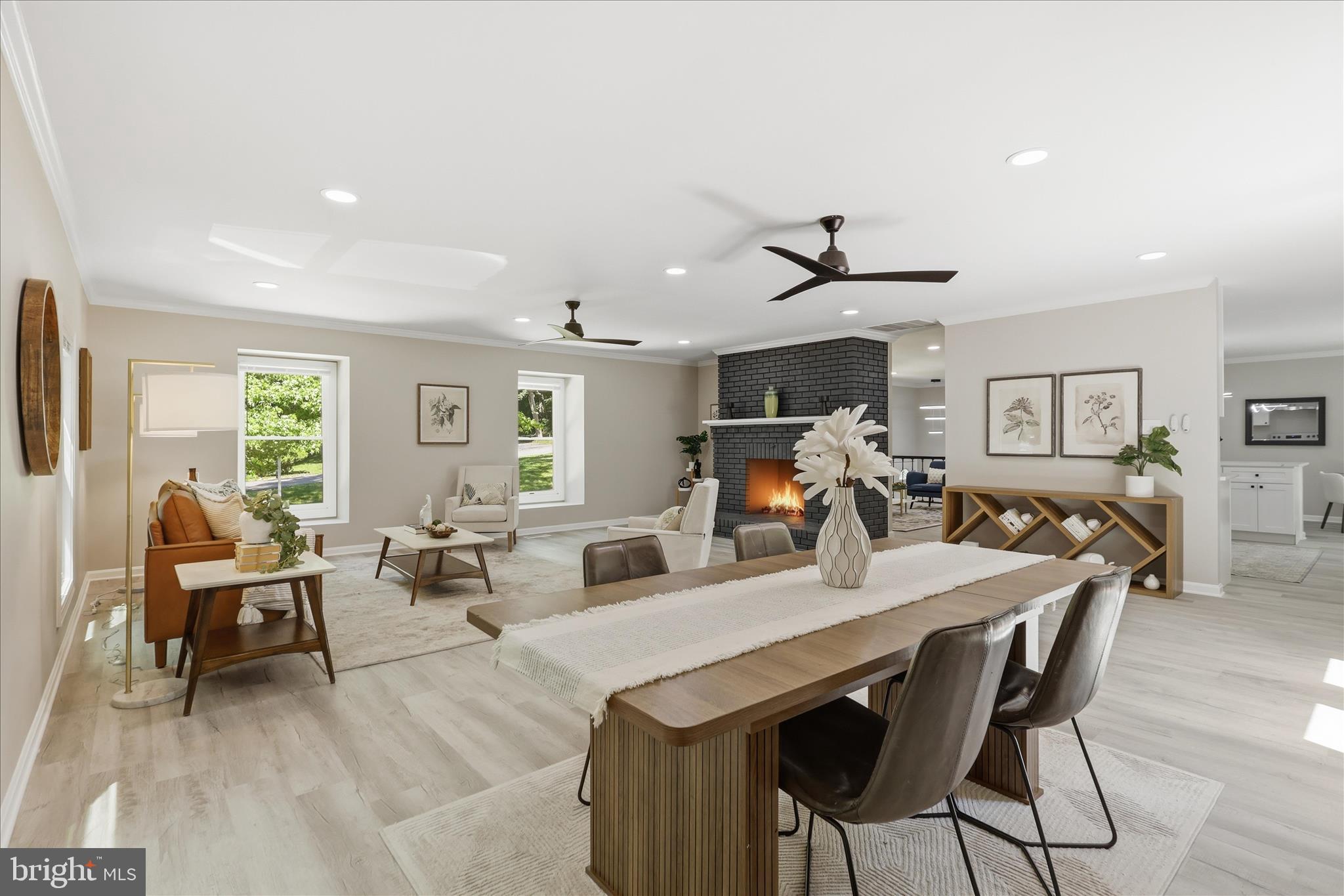 AVON CREST - Residential