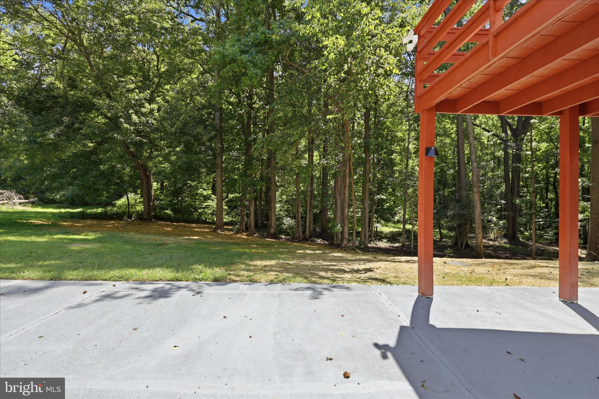 AVON CREST - Residential