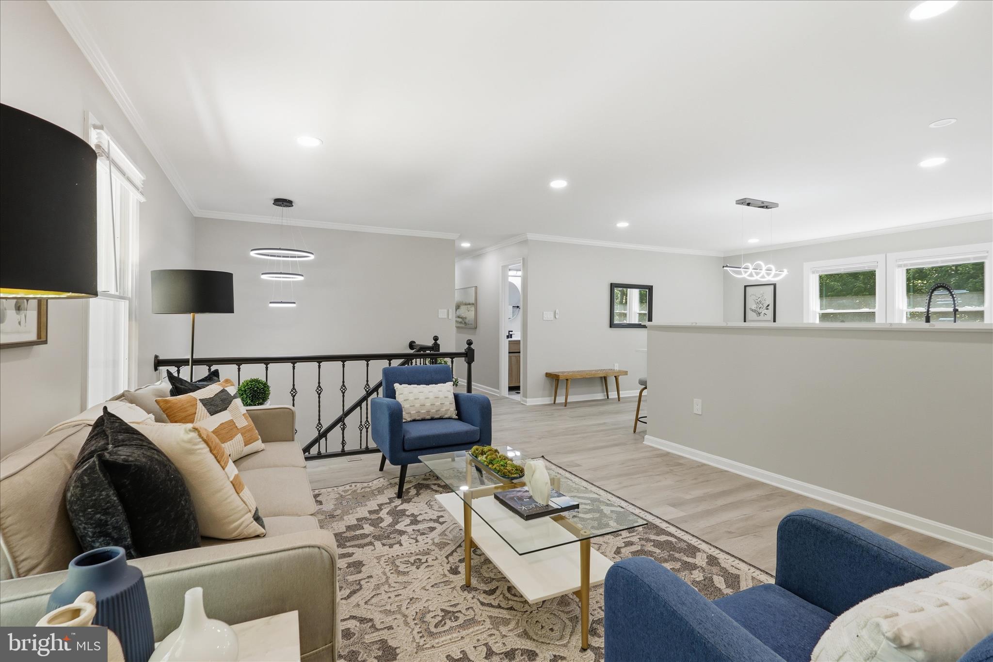 AVON CREST - Residential