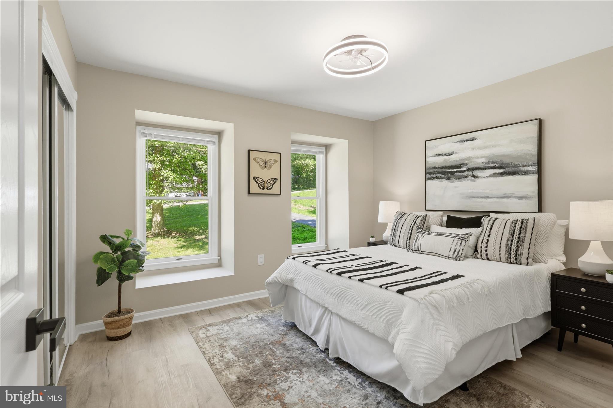AVON CREST - Residential