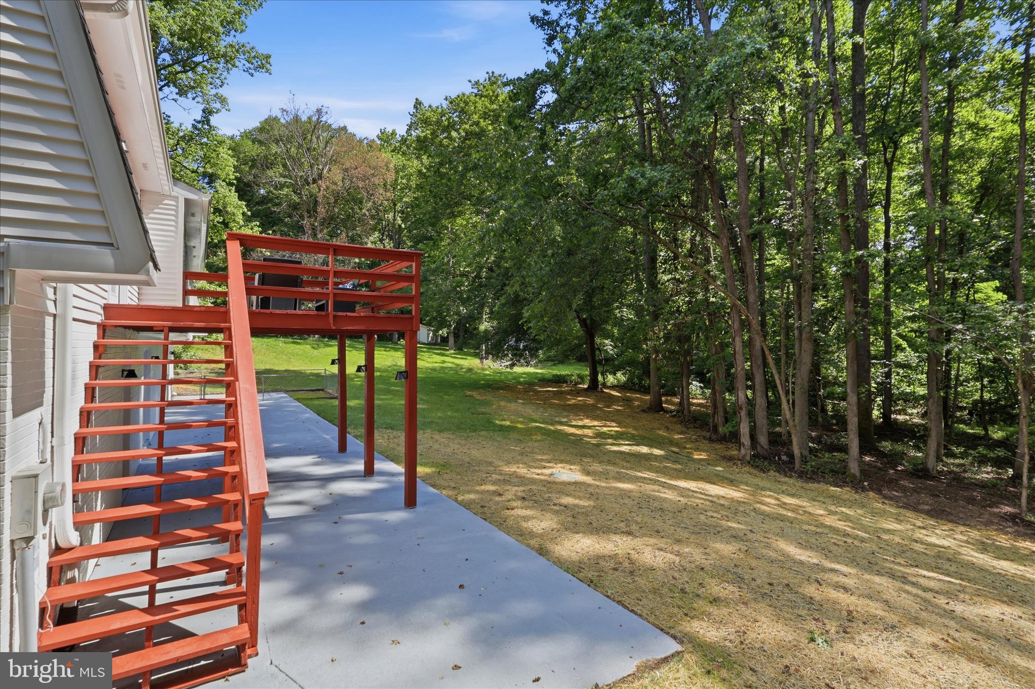 AVON CREST - Residential