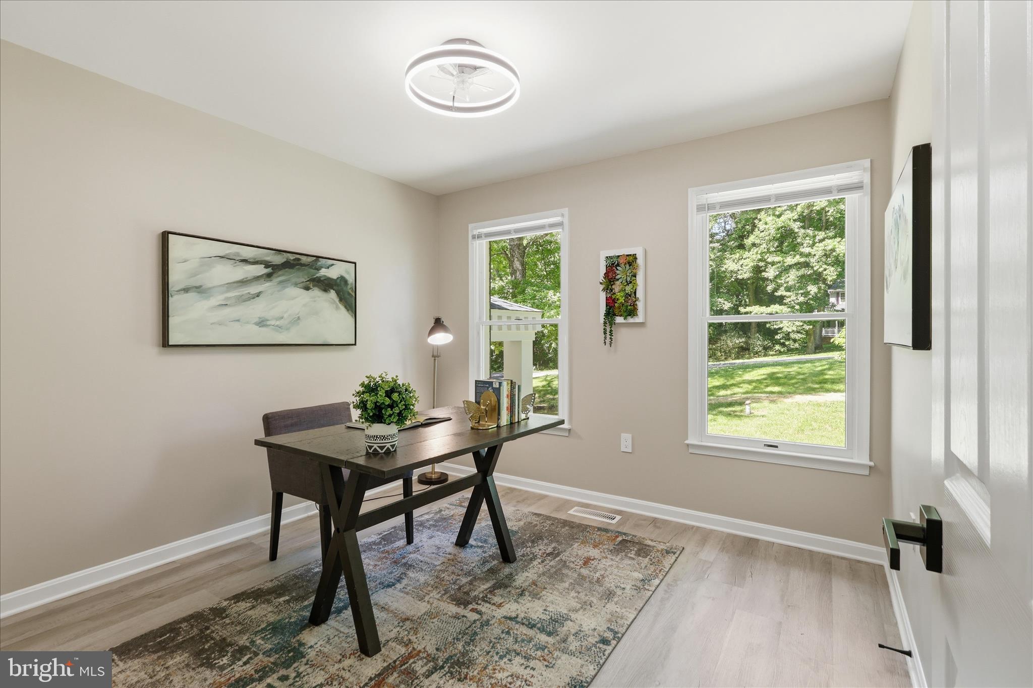 AVON CREST - Residential