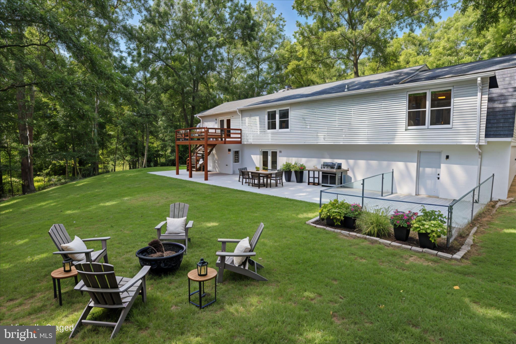 AVON CREST - Residential