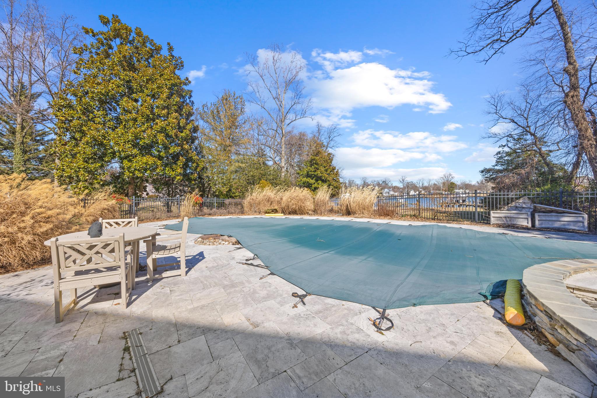 NORTH SHORE - Residential