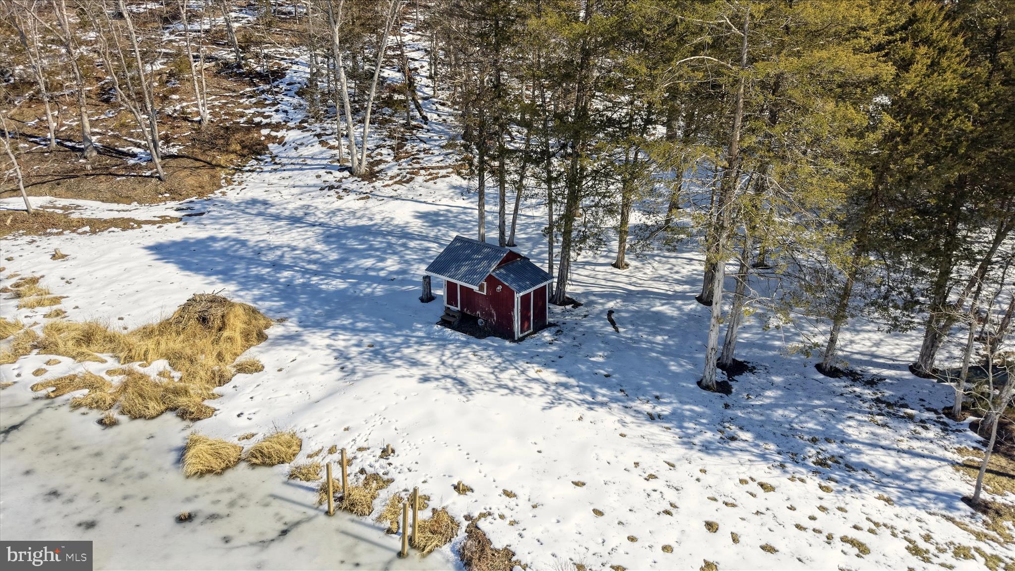 ESTATES AT LAKE JOHN - Residential