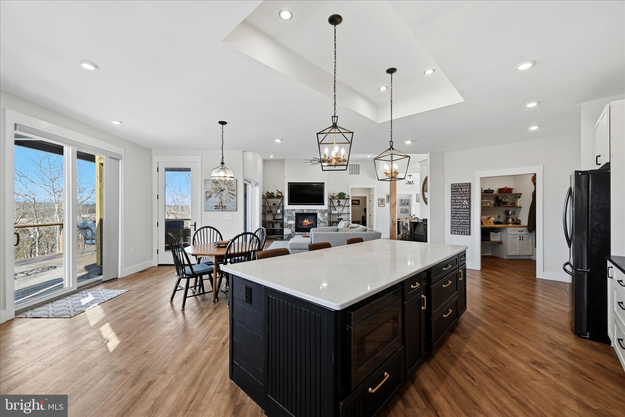 ESTATES AT LAKE JOHN - Residential
