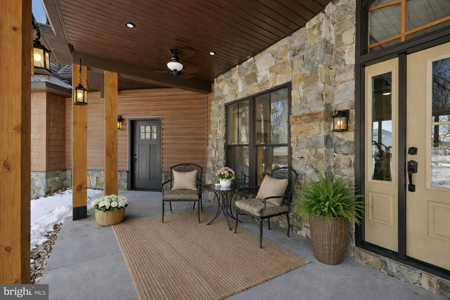 ESTATES AT LAKE JOHN - Residential