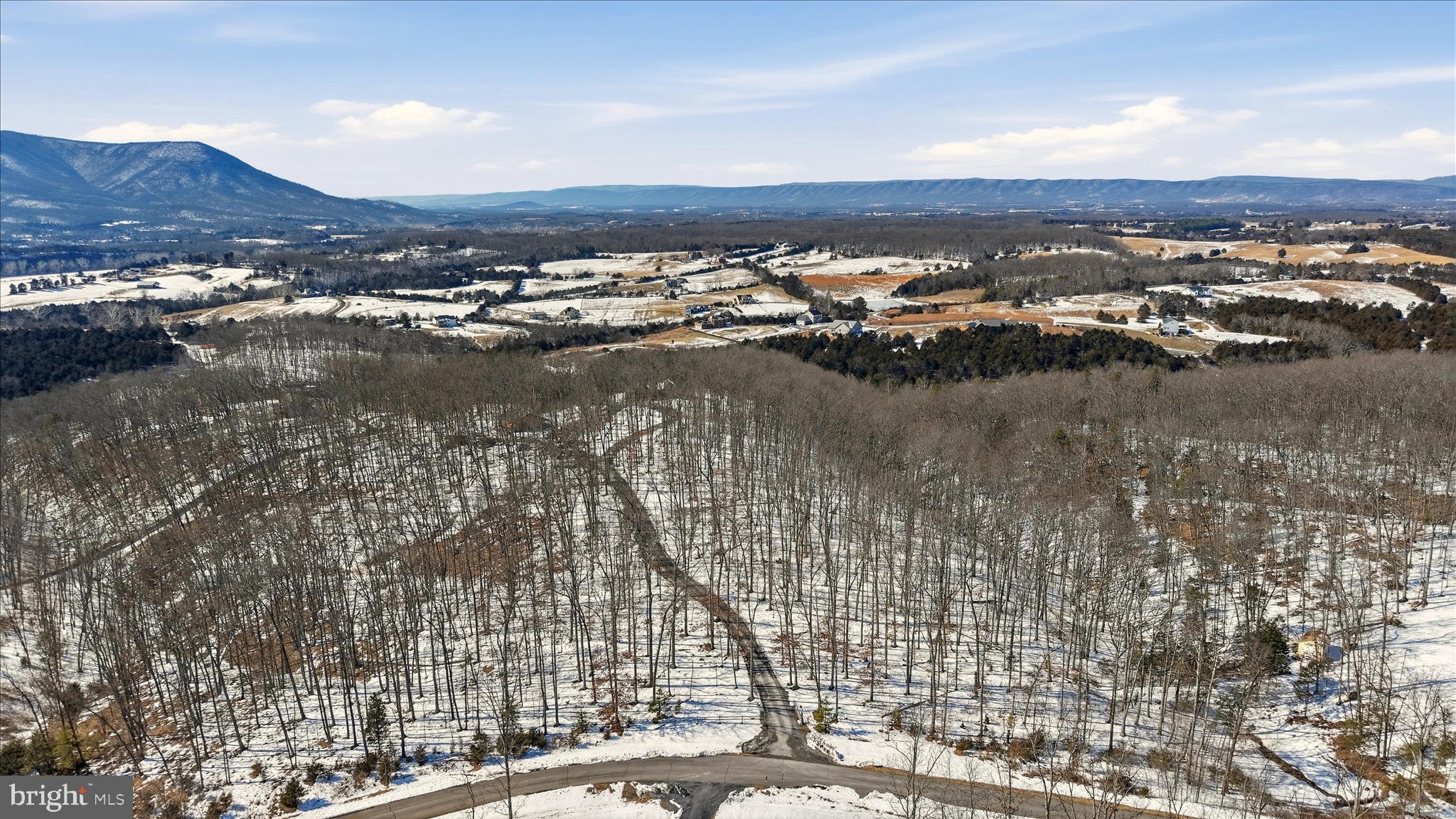 ESTATES AT LAKE JOHN - Residential