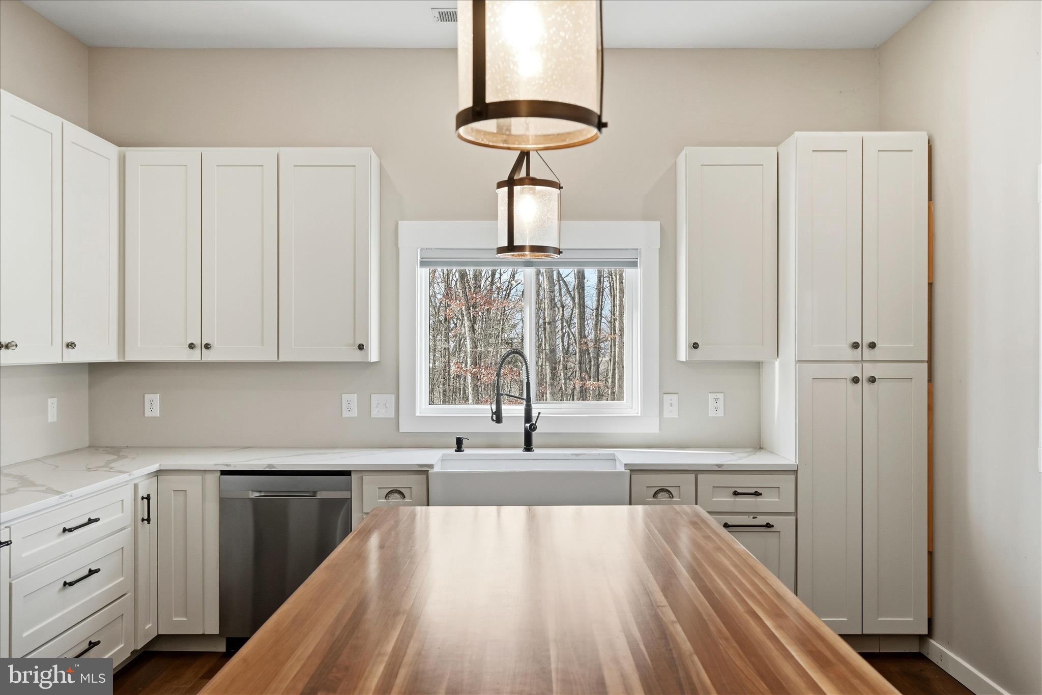 ESTATES AT LAKE JOHN - Residential