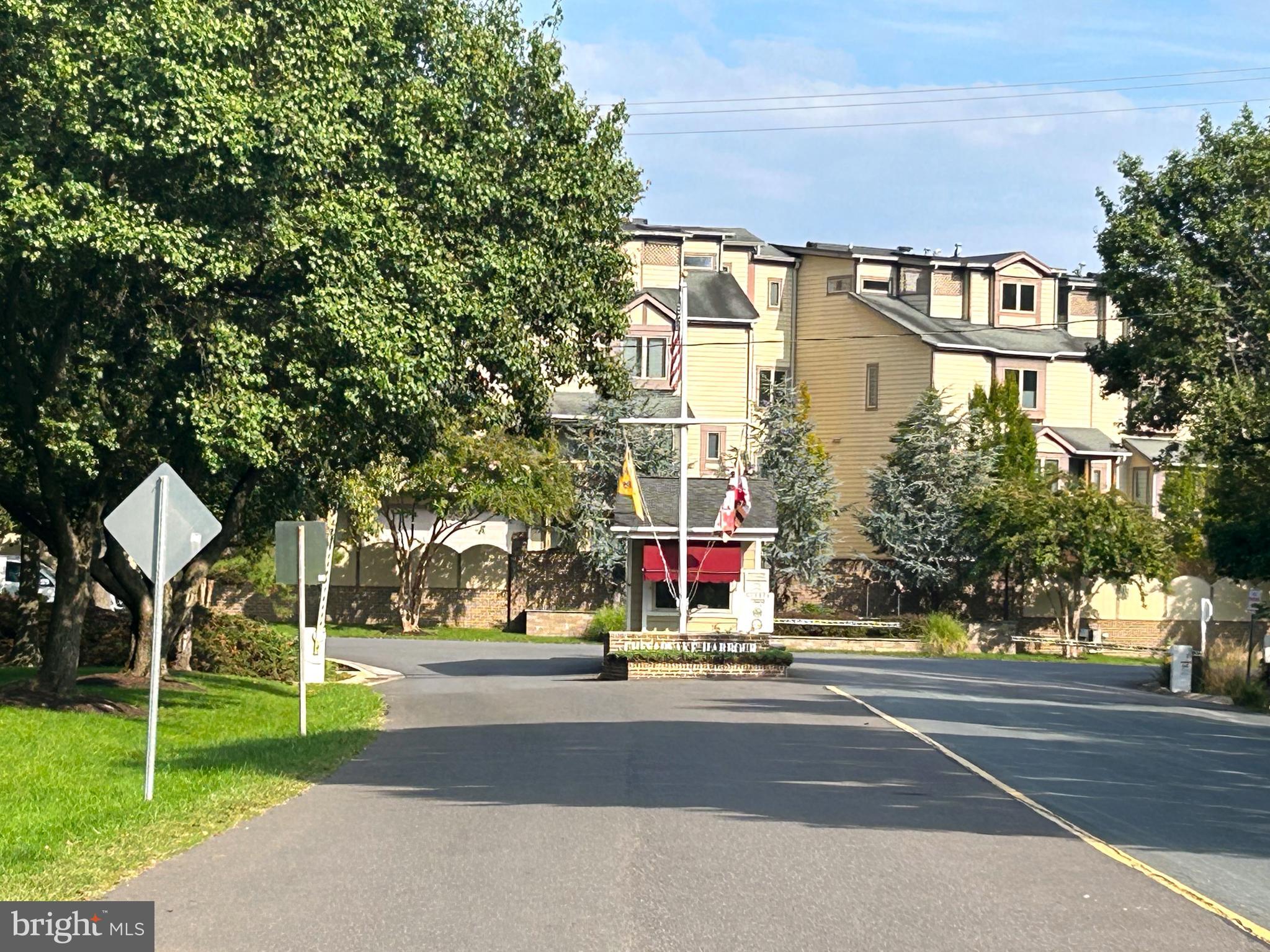 CHESAPEAKE HARBOUR - Residential