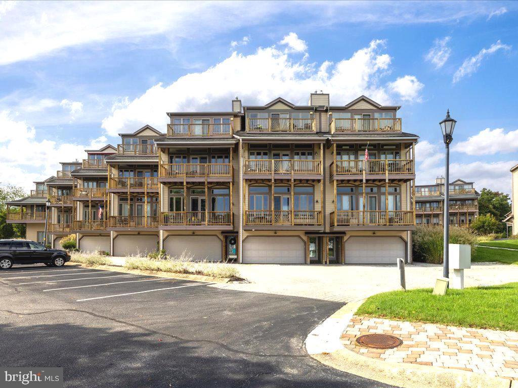 CHESAPEAKE HARBOUR - Residential