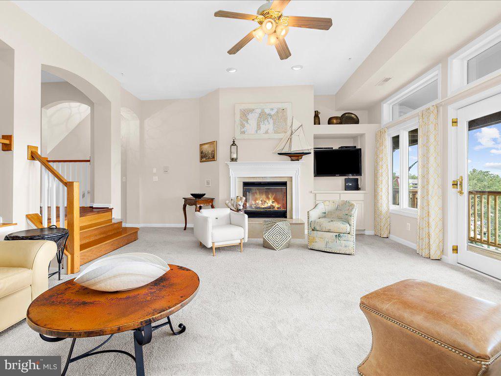 CHESAPEAKE HARBOUR - Residential