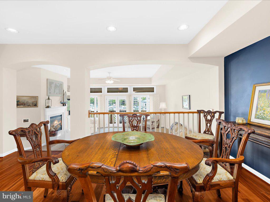 CHESAPEAKE HARBOUR - Residential