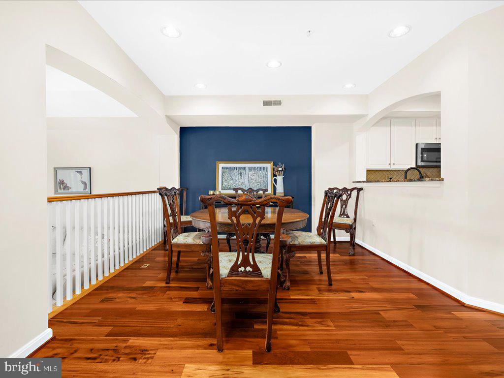 CHESAPEAKE HARBOUR - Residential