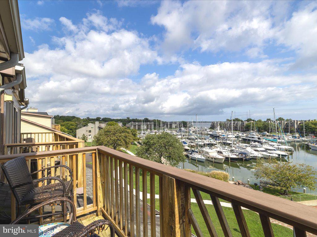 CHESAPEAKE HARBOUR - Residential