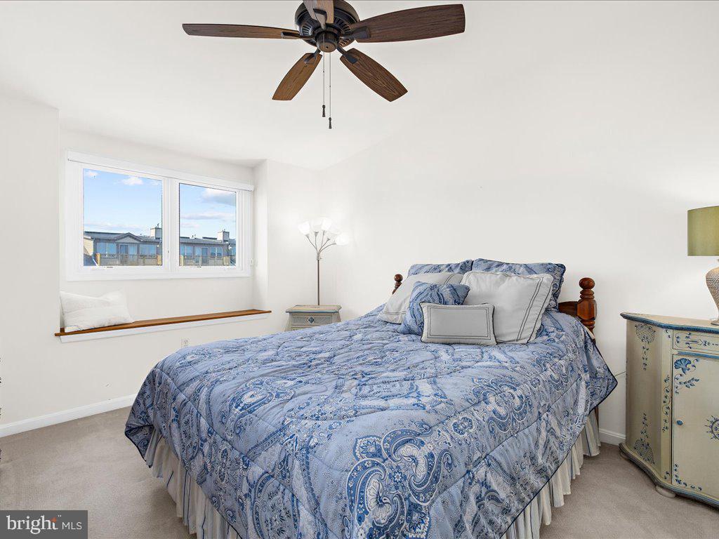 CHESAPEAKE HARBOUR - Residential