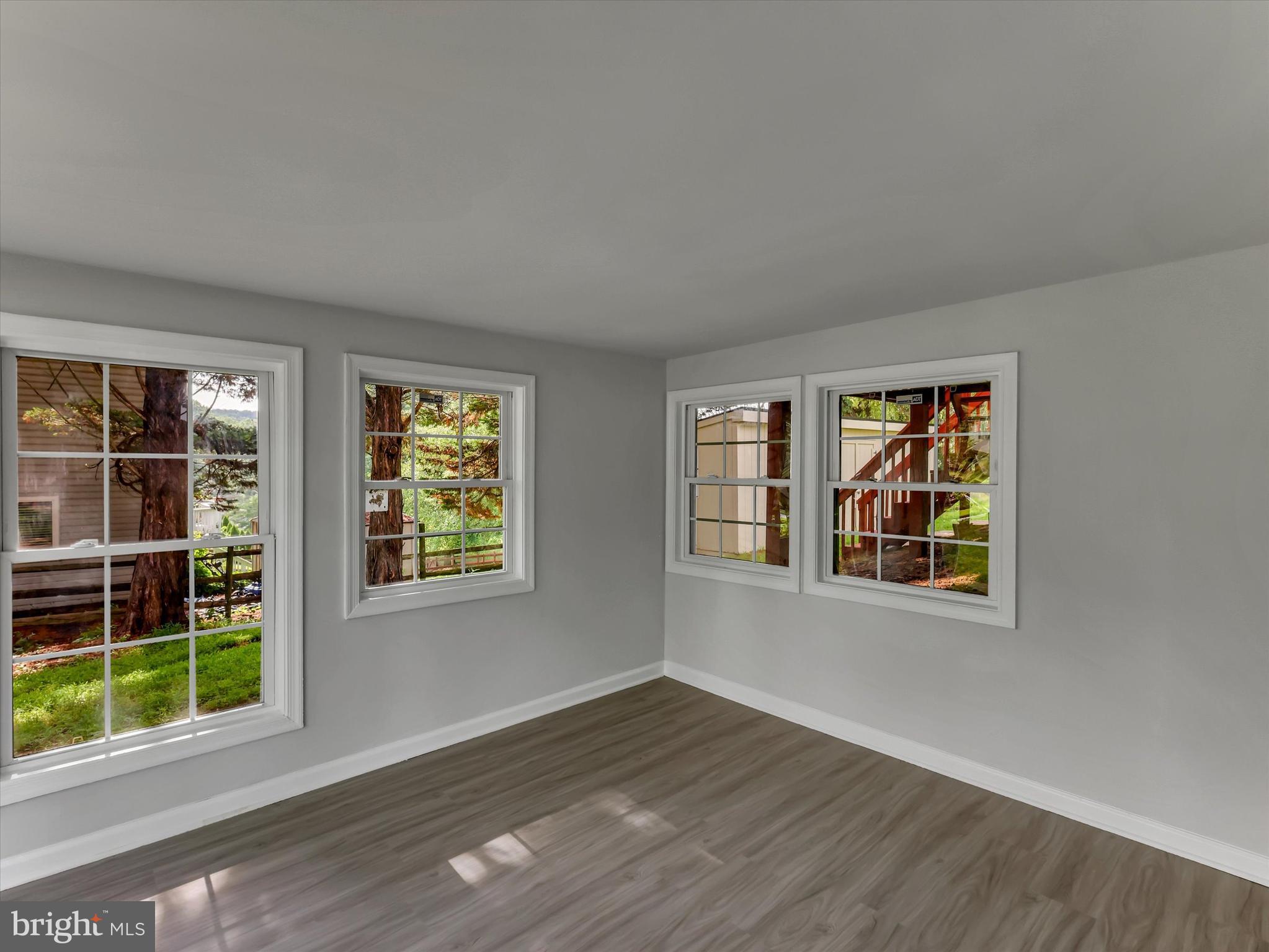 GREEN HILLS - Residential