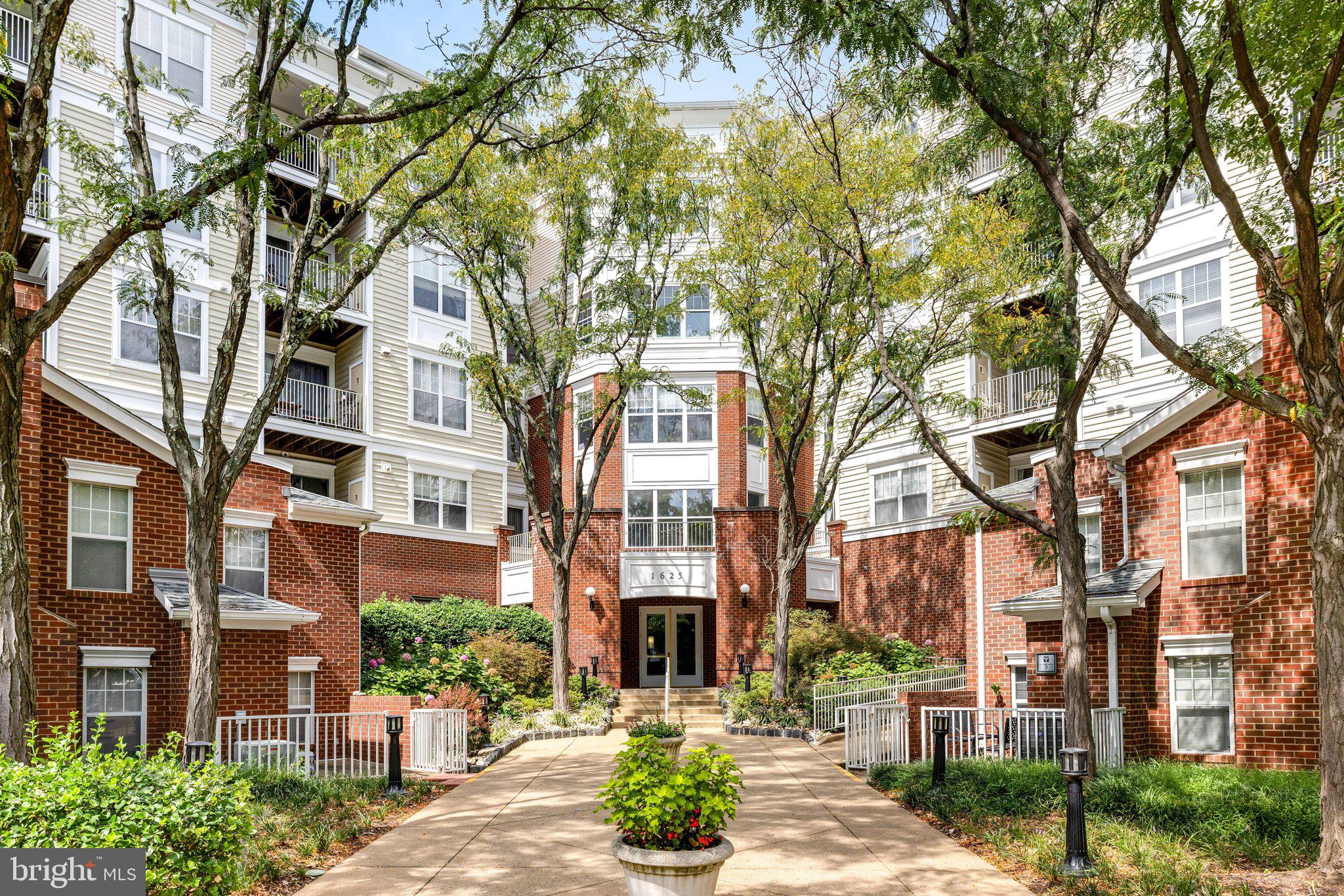 LILLIAN COURT AT TYSONS - Residential