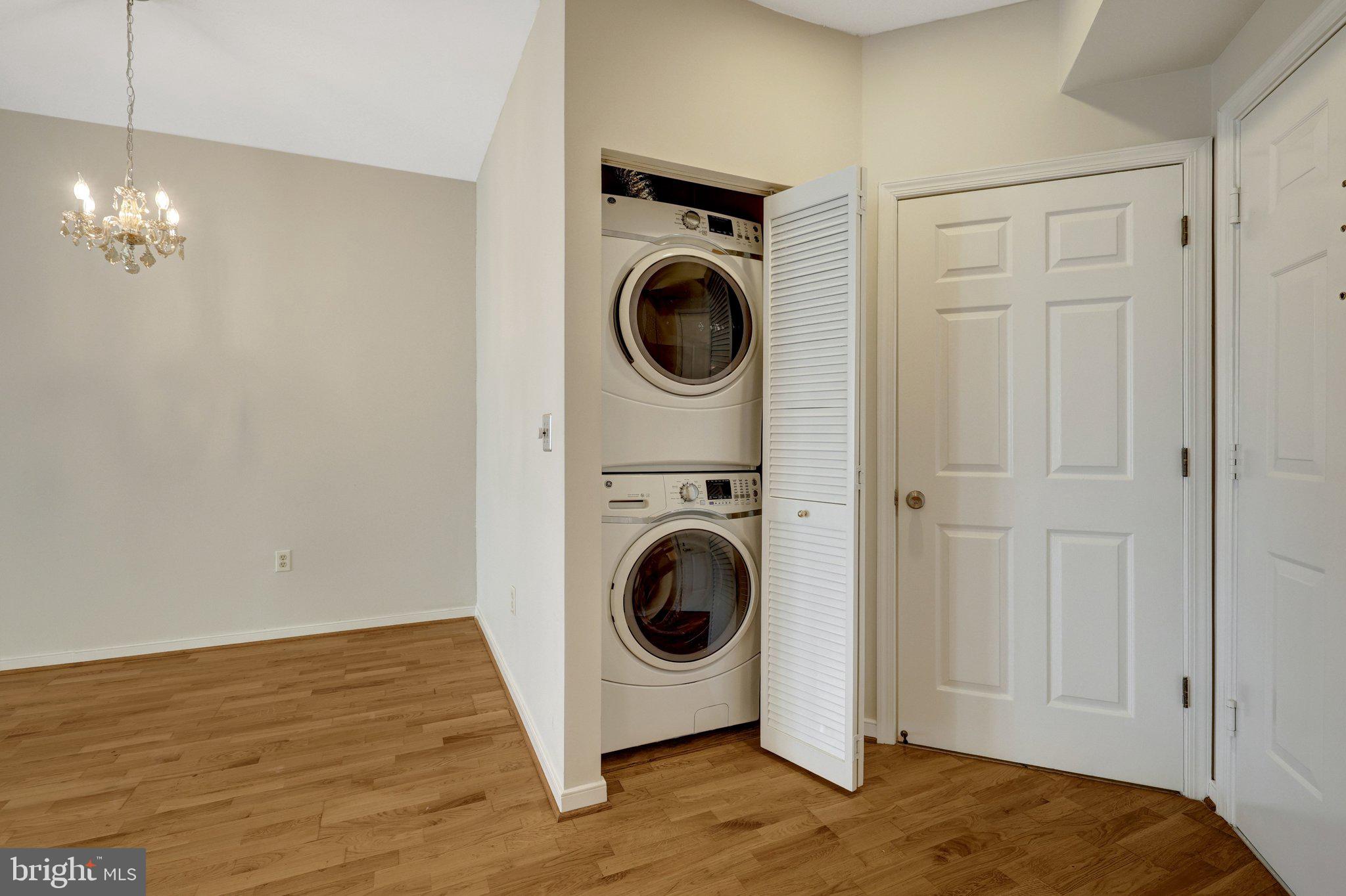 LILLIAN COURT AT TYSONS - Residential