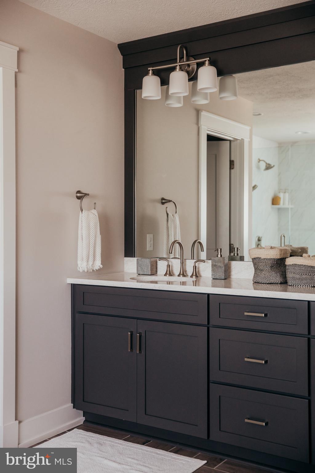 GARNET POINTE - Residential