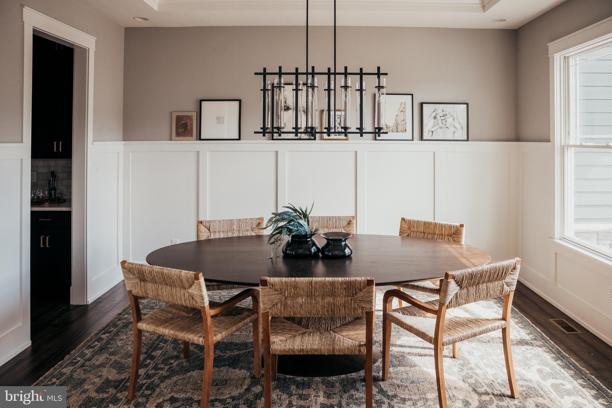 GARNET POINTE - Residential