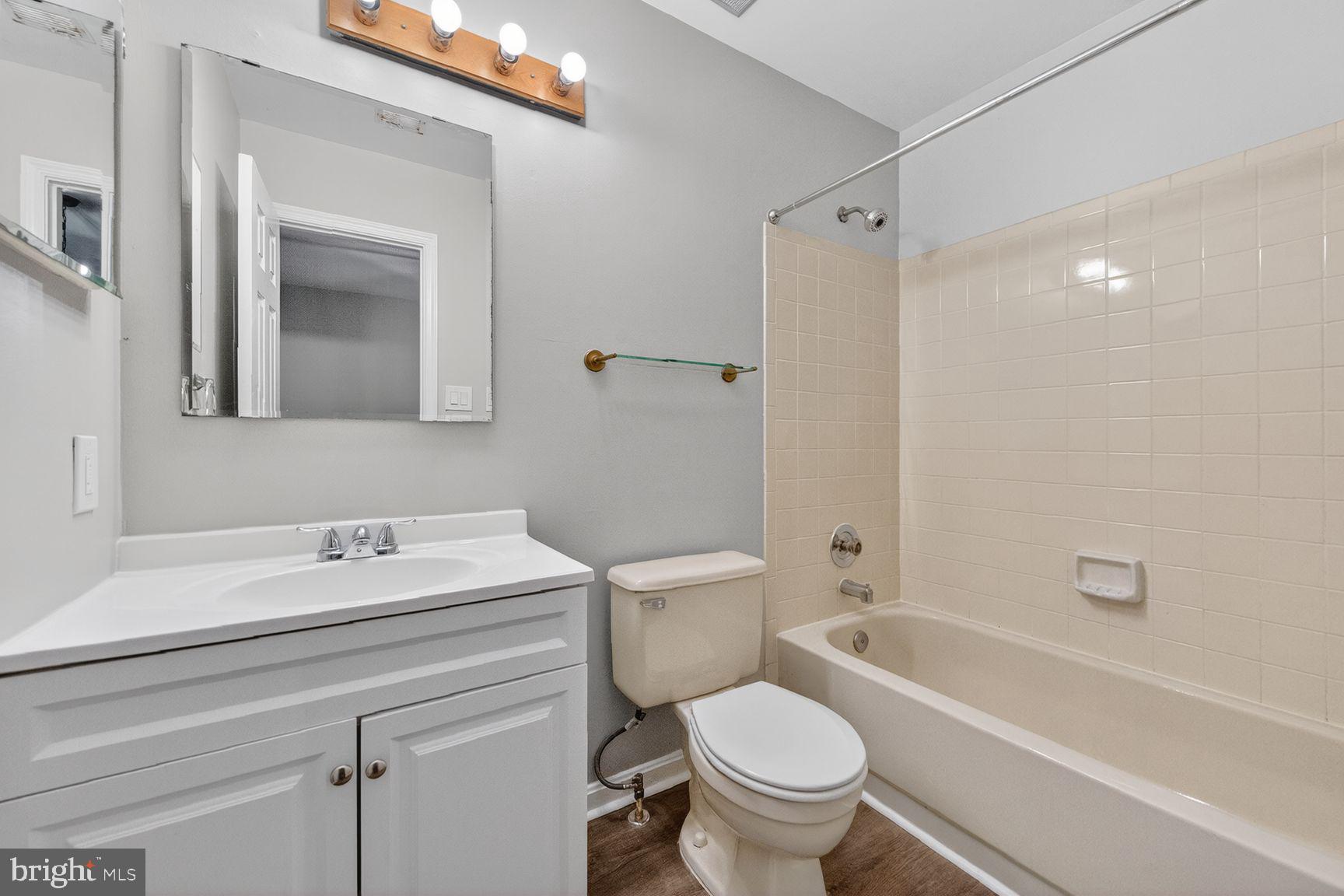 LAKE RIDGE - Residential