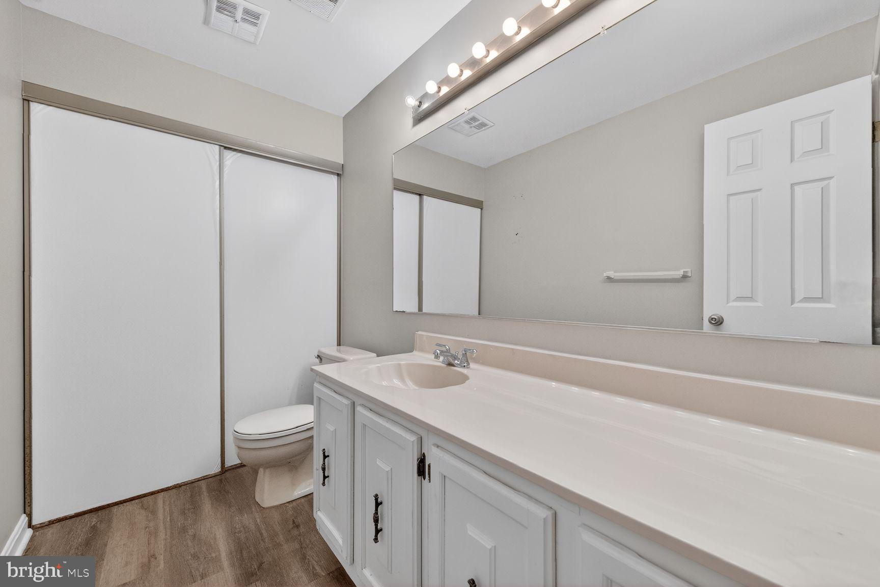 LAKE RIDGE - Residential