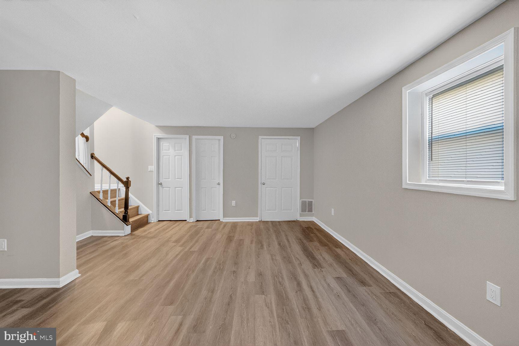 LAKE RIDGE - Residential