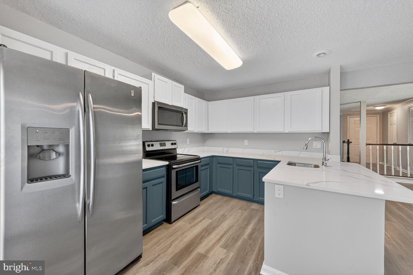 LAKE RIDGE - Residential