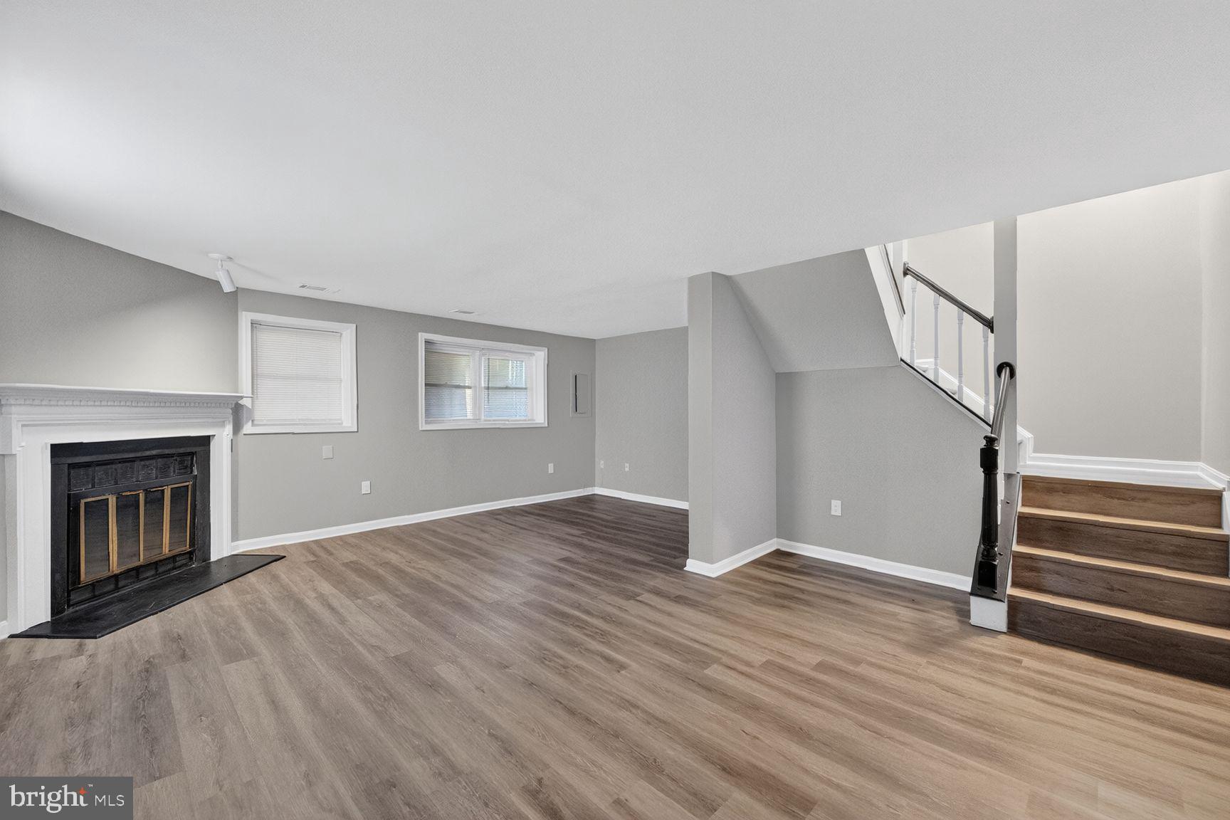 LAKE RIDGE - Residential