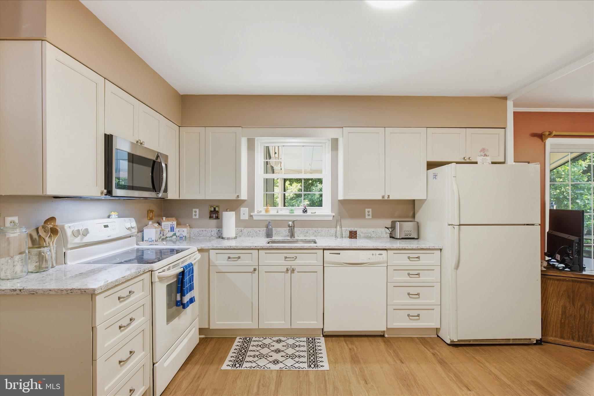 APPLE GREENE - Residential