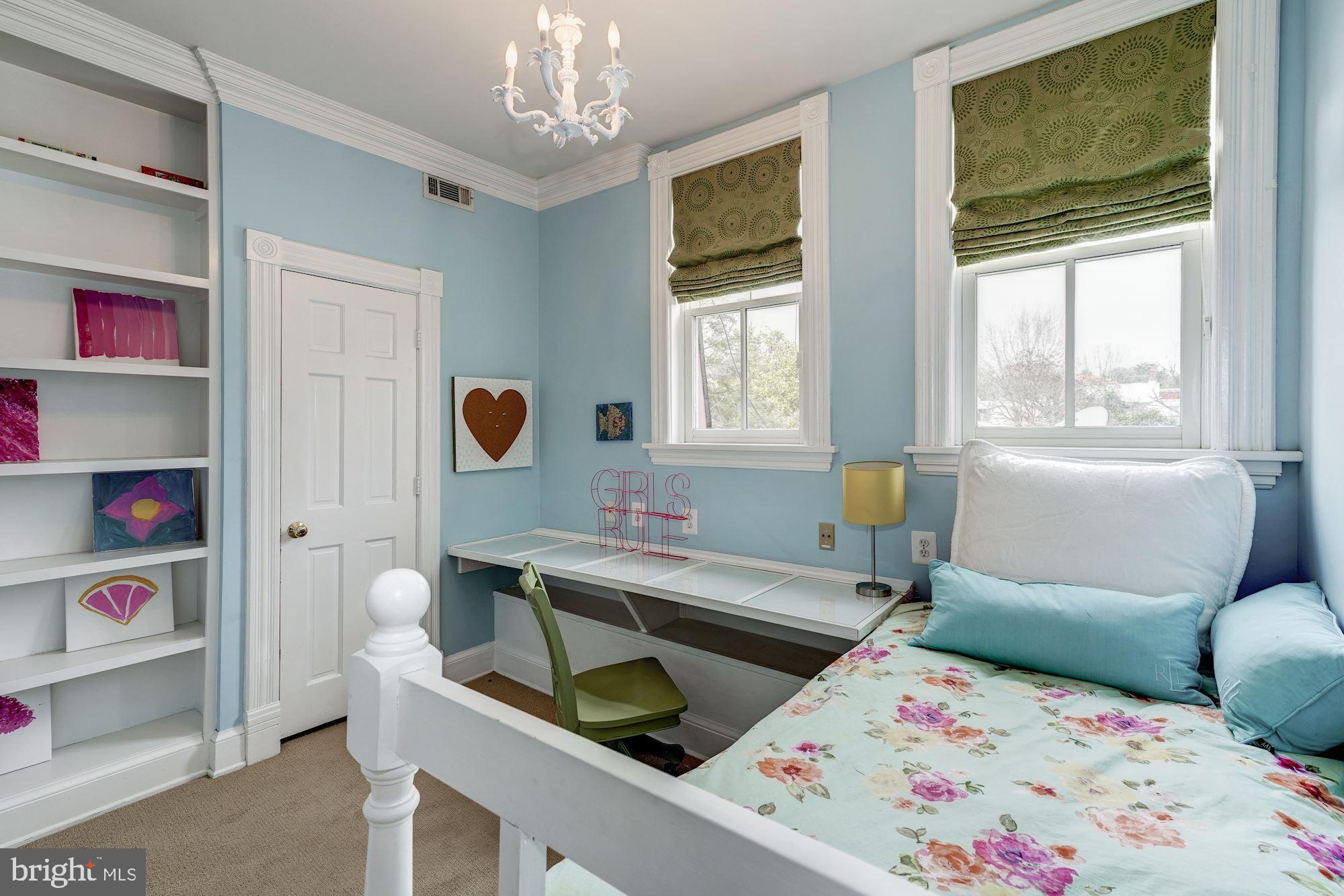 GEORGETOWN - Residential