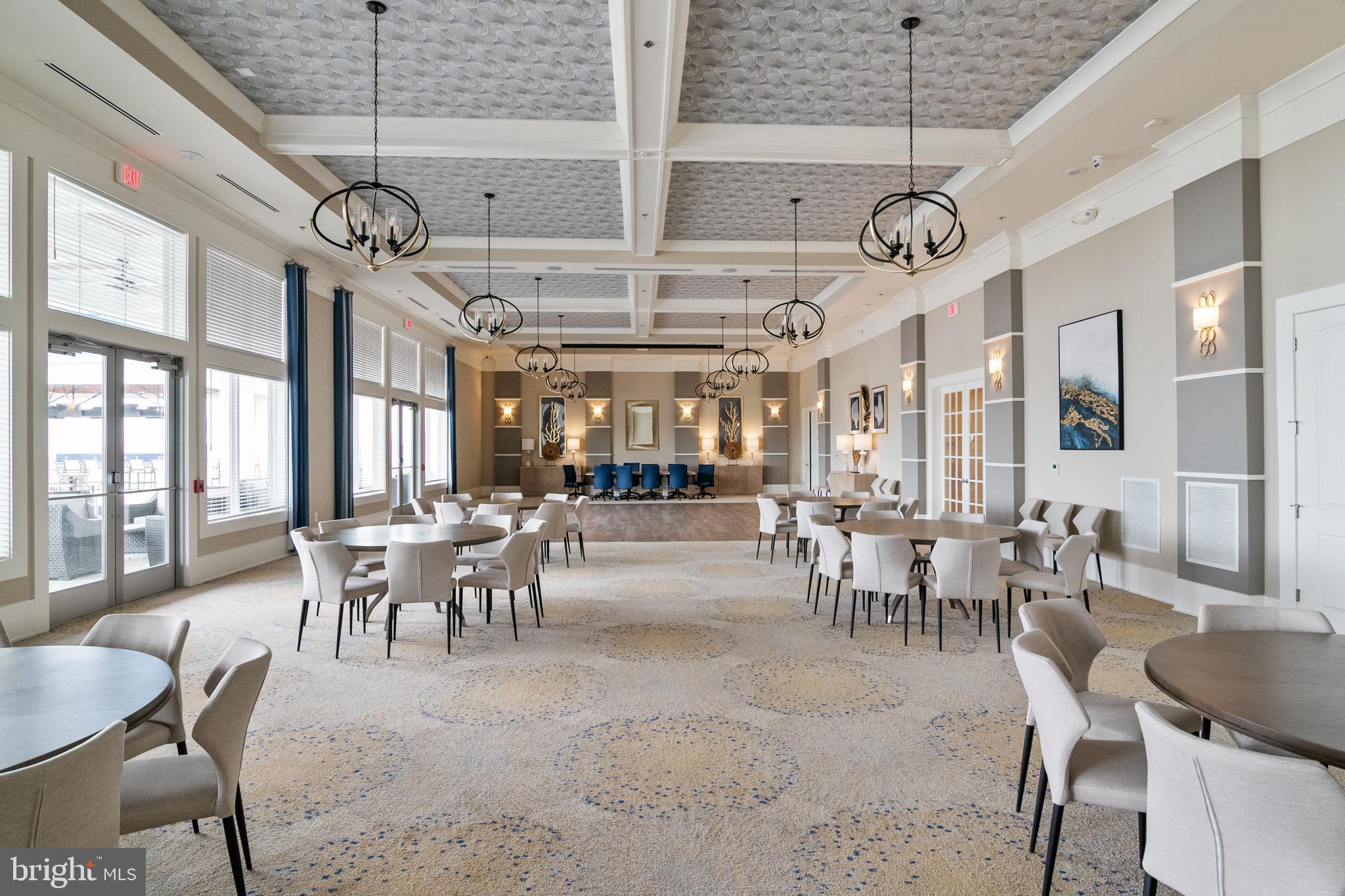 FOUR SEASONS AT KENT ISLAND - Residential