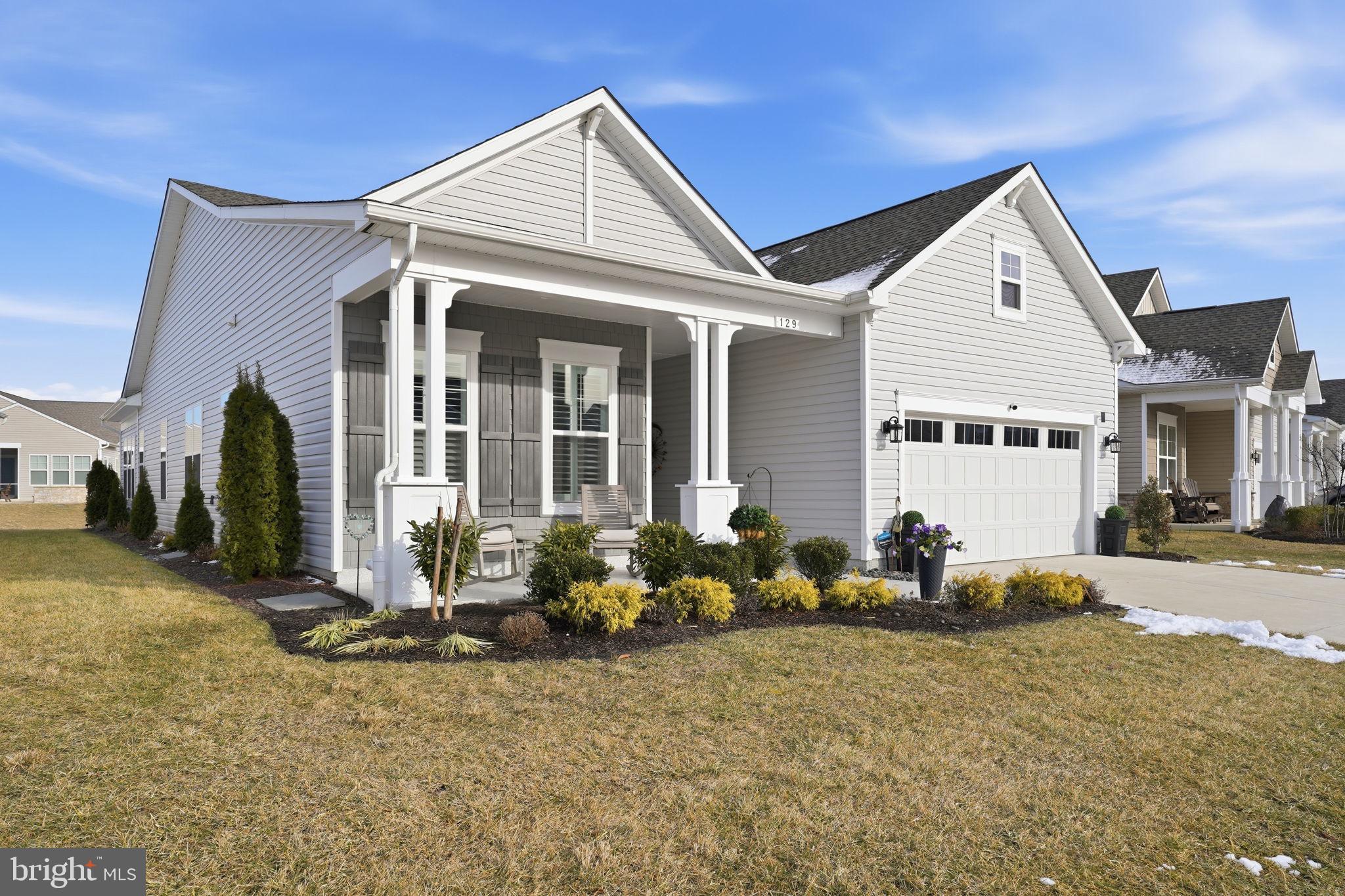 FOUR SEASONS AT KENT ISLAND - Residential