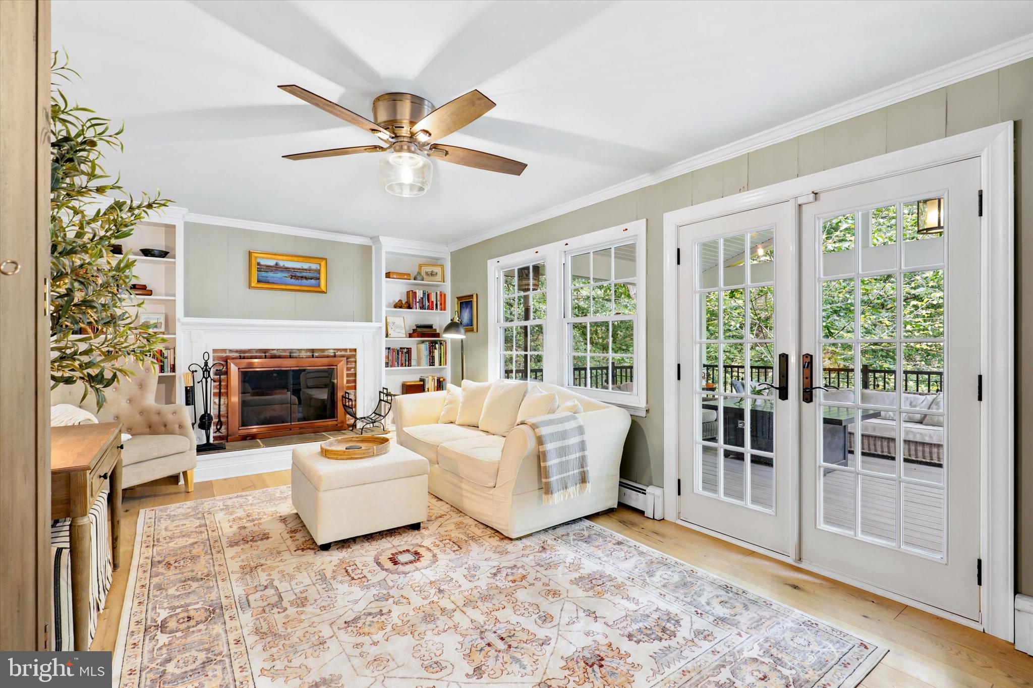 INDIAN HILL - Residential